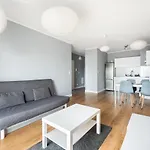 Metro Mlynow Silver Apartment