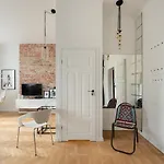 Old Town Basilisk Apartment