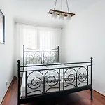 Bukowinska 12 Prywatne Mieszkanie 80M2 Z Dwiema Sypialniami I Balkonem 2X Bezplatne Miejsca Parkingowe Samodzielne Zameldowanie! Private Garage! Self Check-In System!