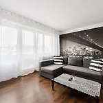 Mokotow Contemporary Apartment