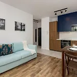 Stacja Wola Apartments With Parking By Noclegi Renters