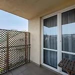 Wola Park Lovely Apartment - Near Metro