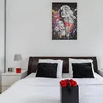 Lumina 3 Bedroom Apart Park Szczesliwicki