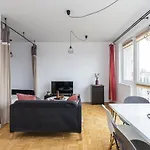 Superapart Korsykanska 1