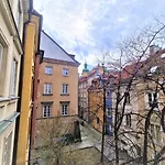 J&W Apartments Swietojanska Rooms