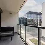 Arkadia Wola Apartment With Parking By Noclegi Renters