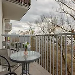 Wola Apartment With Balcony Sokolowska By Noclegi Renters