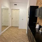 Luxury Apartment In The City Center , Wi-Fi - By Hik Apartments