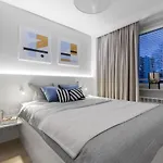 Apartament Bielany 3 Min From Metro With 5-Meals Per Day Diet Catering, Air Conditioning And Free Parking