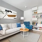 Apartament Bielany 3 Min From Metro With 5-Meals Per Day Diet Catering, Air Conditioning And Free Parking