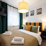 Nowy Swiat Modern Vintage Apartment