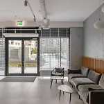 Stylish Flat Near The Chopin Airport