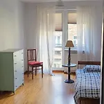 Spacious Two-Bedroom Condo,Big Balcony,Freeparking