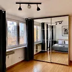 Oomph Warsaw Downtown Apartments