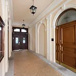 Wilcza Modern Prl Apartment