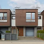 Three-Bedroom Family House With Garden Warsaw Nowa Wies By Noclegi Renters