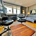Super Apartament Grey Centrum 2X Metro Fast Wifi 300 Mbs Netflix Appletv Smarttv Spotify Panorama Miasta