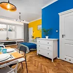 Hoza 35 A-E By Homeprime