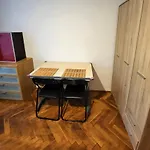 Apartment Near Metro Rondo Daszynskiego