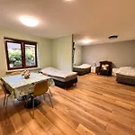 Green Albatros 48M With Bathroom