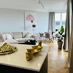 Warsaw Sadyba Premium Apartment By B2