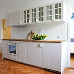 Retro Apartment Warsaw Praga District