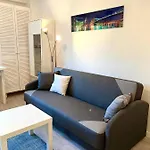 2-Rooms Cute Apartment, Metro, Wi-Fi - By Hik Apartments