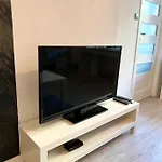 2-Rooms Cute Apartment, Metro, Wi-Fi - By Hik Apartments
