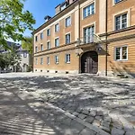 Unique Old Town 2Br Apt Stara 7