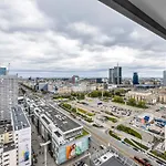 23Rd Floor 3Br Apt With Views Of Warsaw