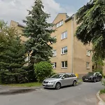 Spacious Apartment For 8 Guests Near Metro Natolin By Noclegi Renters