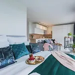Golden Apartments Warsaw - Apartment With A View - 10Th Floor - Slominskiego