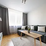 Nowogrodzka Grey Apartment