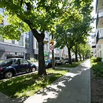 Wola Skwer Happy Apartment