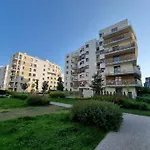 King-Size Bed Apartment With Garden