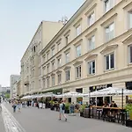 Chmielna City Center Apartment With Bath