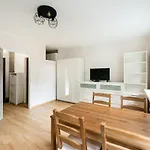 Ochota Standard Apartment