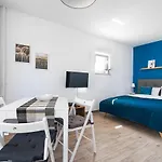 Cozy Apartment In The Centre Of Warsaw, Metro, Wi-Fi - By Hik Apartments