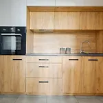 5Br Flat In Center
