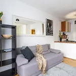 Zamkniete- Stylish One Bedroom Apartments - 58 Zelazna