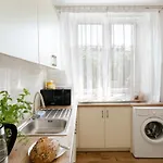 Gagarina 12 - Piekny Apartament Przy Lazienkach Krolewskich - Duze Lozko 160X200Cm - Bardzo Duzy Balkon - Wifi - Telewizja Kablowa - Bezplatna Strefa Parkowania - Better Rental