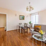 ~Comfortify~ Kingsize Bed, A/C, Wifi, Skylineview