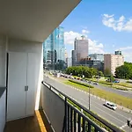 5Br Flat In Center