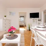 Metro Wawrzyszew Apartment By Renters