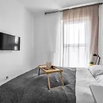 Rondo Daszynskiego Apartments N1 - Parking, 8Th Floor, City View, Subway - By Rentujemy