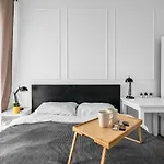 Rondo Daszynskiego Apartments N1 - Parking, 8Th Floor, City View, Subway - By Rentujemy