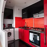 Krochmalna Red Apartment