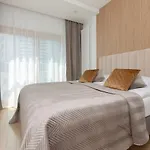 Mennica Residence Deluxe City Center By Renters Prestige