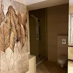 Beigeroom