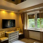 Beigeroom